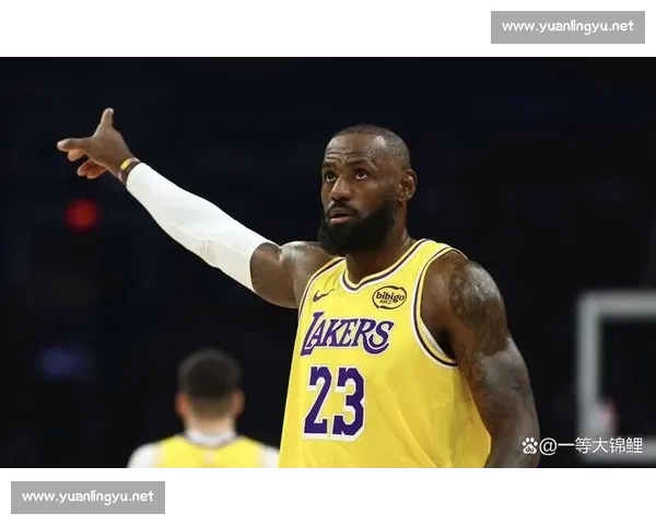 NBA最新动态：詹姆斯赛季表现突破纪录，勇士队新星崭露头角